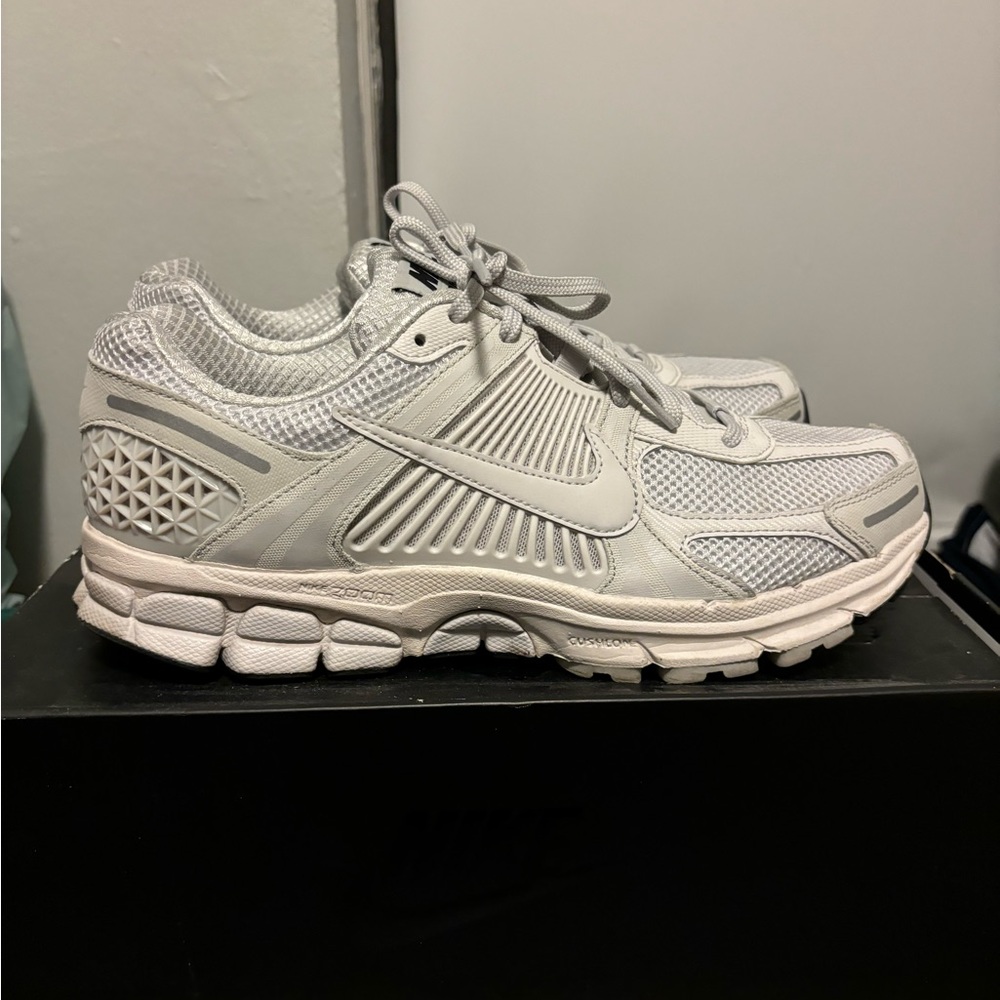 Nike Vomero 5